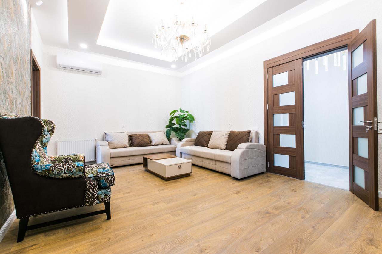 Sweet Home 6 Vip Rustaveli Avenue ティビリシ エクステリア 写真