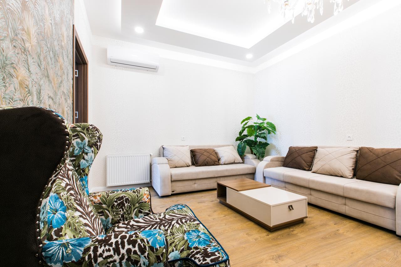 Sweet Home 6 Vip Rustaveli Avenue ティビリシ エクステリア 写真